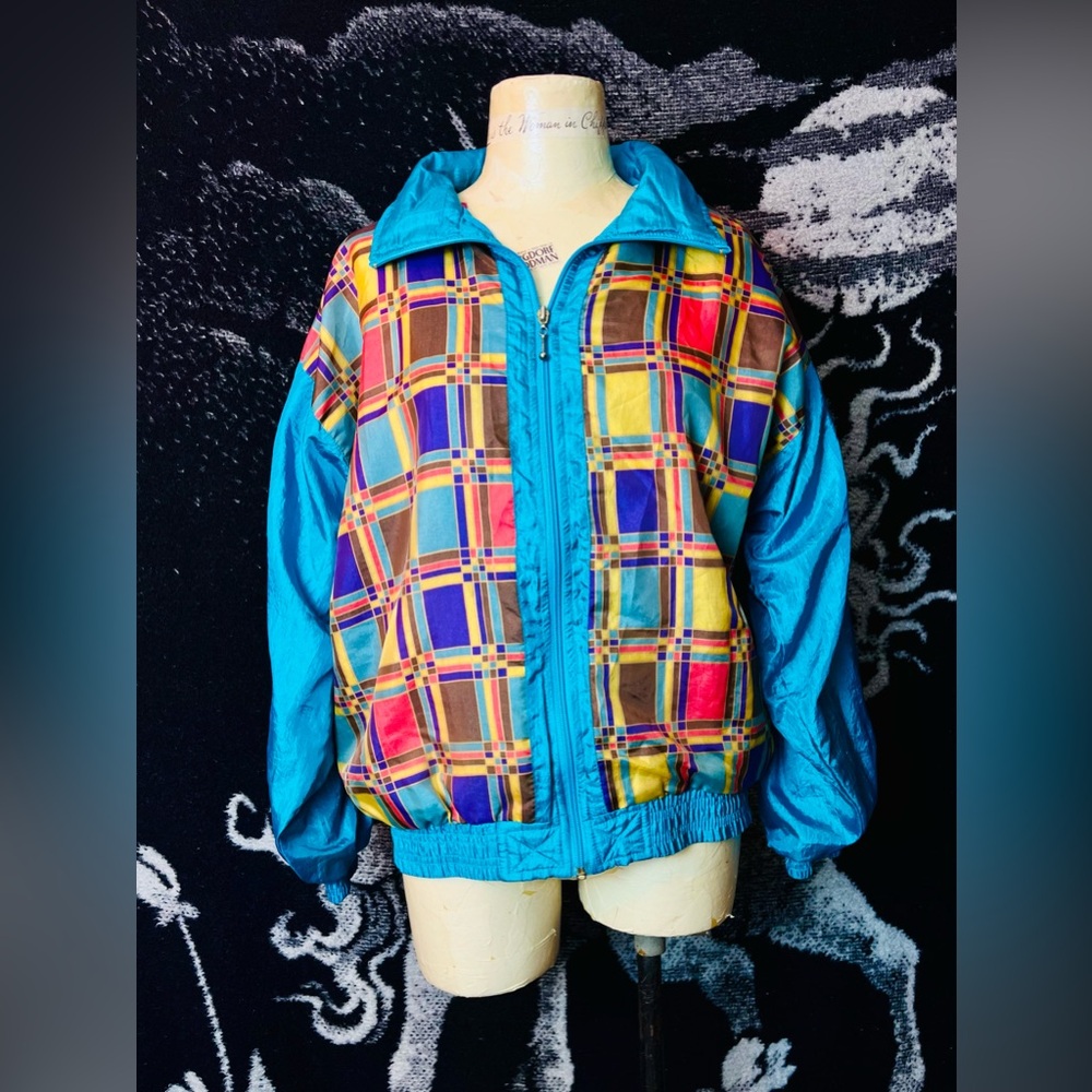 LAST CHANCE 🌈 VTG 1990s Plaid Windbreaker